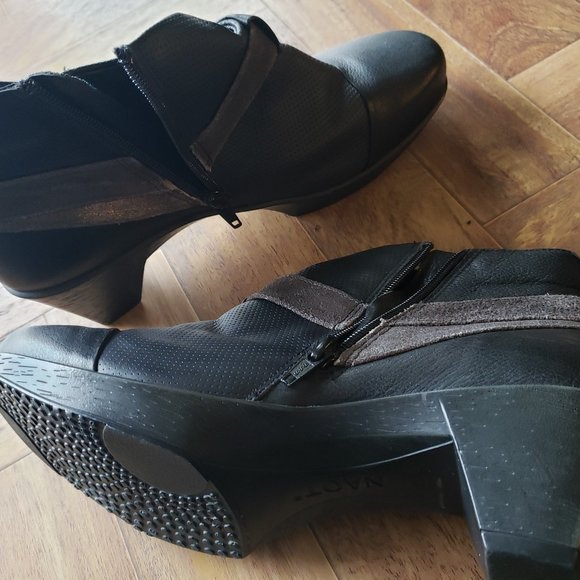 NWOT Naot Modern Leather Ankle Boots Caviar and Onyx EU 38 - Picture 3 of 6